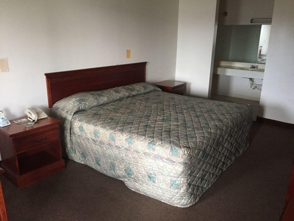 Rodeway Inn Dickson Dış mekan fotoğraf
